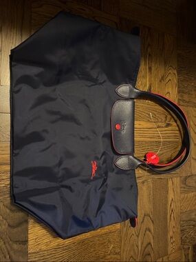 Longchamp Navy Tote with Red Trim and Logo Large Le Pliage